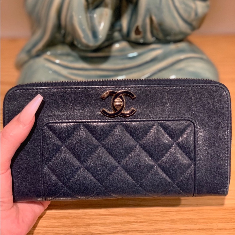 CHANEL Long Zip Wallet